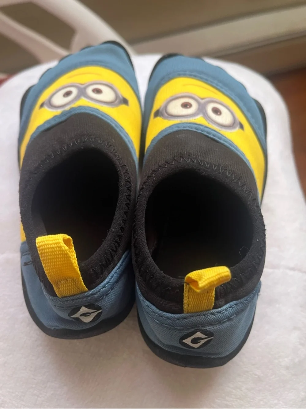 Kids Minion Print Slip-On Water Shoes - Yellow & Blue size 7